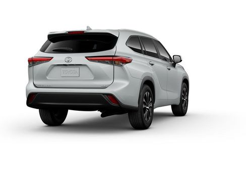 New 2025 Toyota Highlander XLE image 9