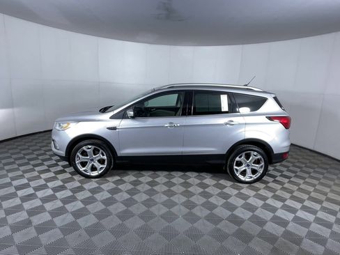 Used 2019 Ford Escape Titanium image 5