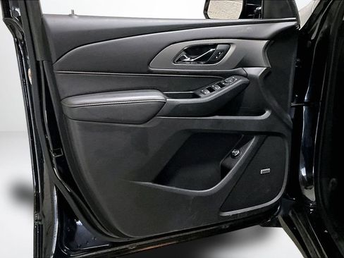 Used 2019 Chevrolet Traverse RS image 20