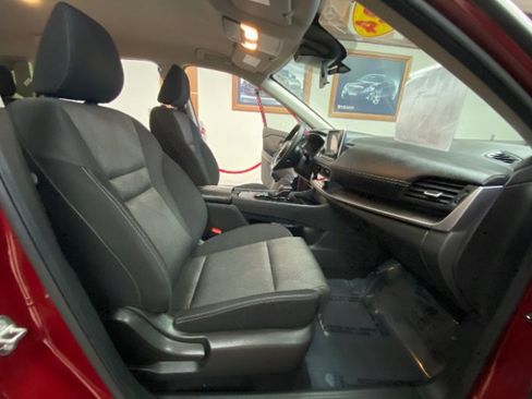 Used 2024 Nissan Rogue SV image 21