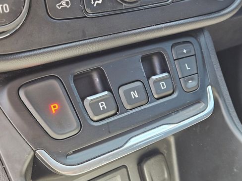 Used 2021 GMC Terrain SLT w/ Infotainment Package II FWD image 22