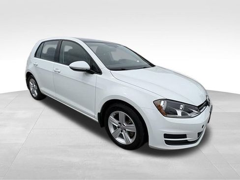 Used 2017 Volkswagen Golf 4-Door FWD image 1