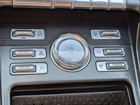 Used 2024 Lincoln Nautilus Reserve w/ Equipment Group 203A image 25