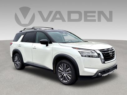Used 2023 Nissan Pathfinder SL w/ SL Premium Package