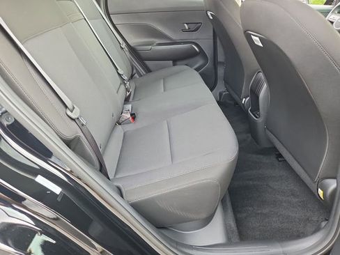 Used 2025 Hyundai Kona SE FWD image 18