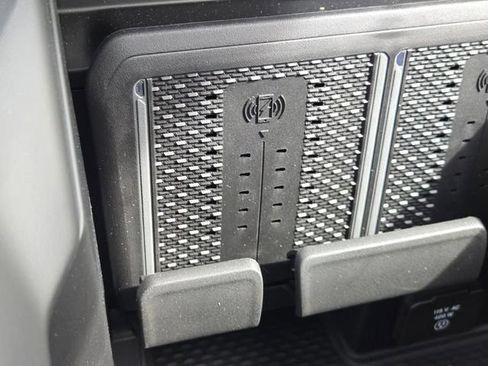 New 2026 RAM 3500 Laramie AWD/4WD image 38