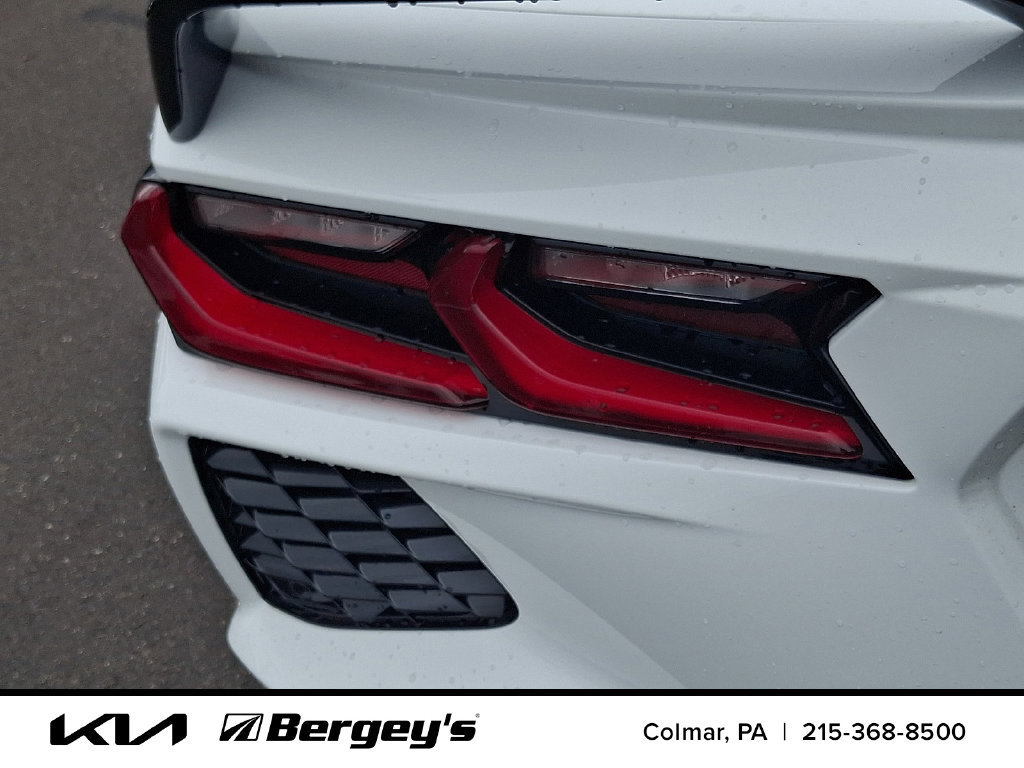 Used 2023 Chevrolet Corvette Stingray Premium Conv w/ Z51 Performance Package RWD image 31