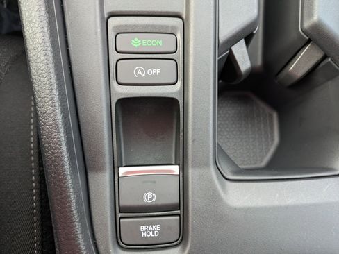 Certified 2025 Honda Accord SE image 19