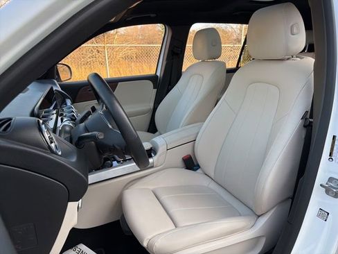 Used 2023 Mercedes-Benz EQB 250+ 250+ w/ Pinnacle Package image 25