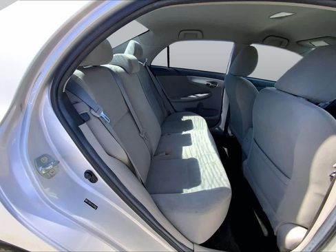 Used 2011 Toyota Corolla LE FWD image 18