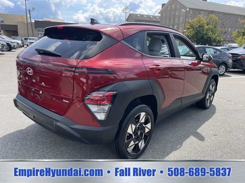 Used 2024 Hyundai Kona SEL AWD/4WD image 6