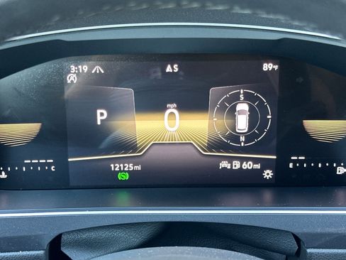 Certified 2024 Volkswagen Tiguan SE R-Line image 24