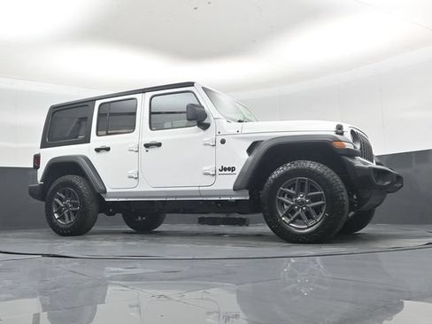 New 2026 Jeep Wrangler Unlimited Sport w/ Convenience Group AWD/4WD image 39