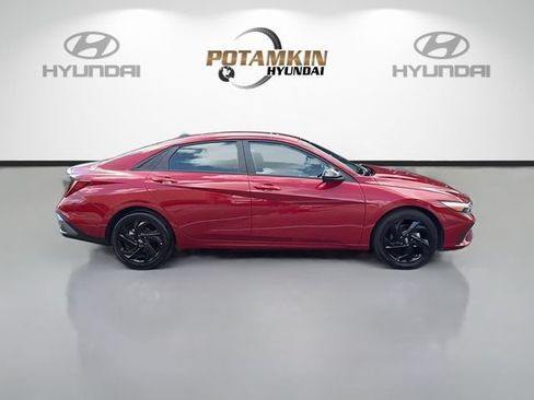 Certified 2026 Hyundai Elantra Sport FWD image 4