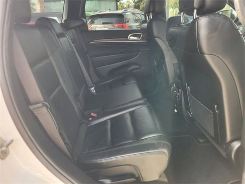 Used 2022 Jeep Grand Cherokee Limited image 15