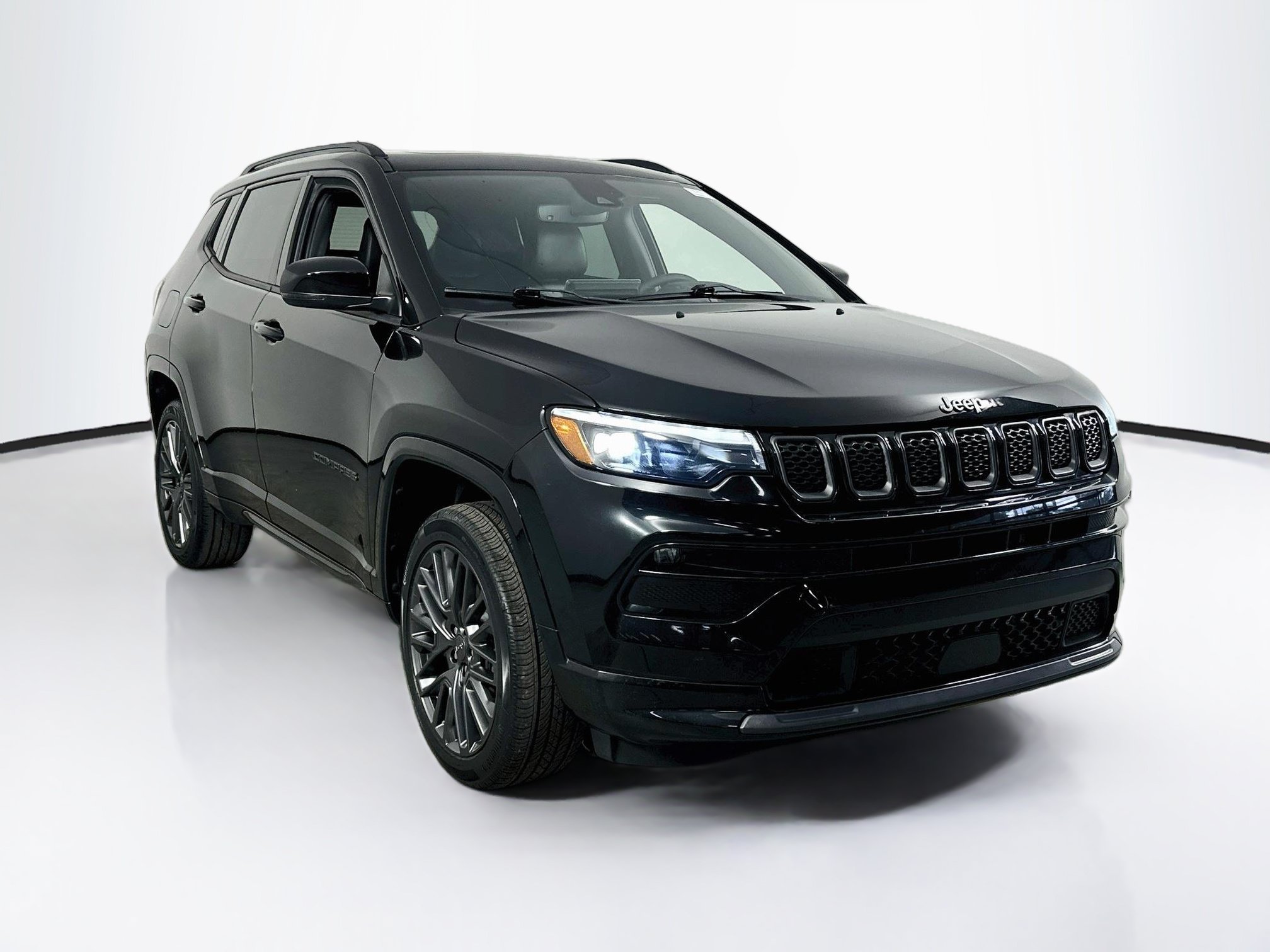 Used 2023 Jeep Compass High Altitude AWD/4WD image 3