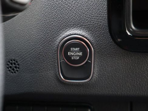 New 2026 Mercedes-Benz C 300 4MATIC Sedan image 31