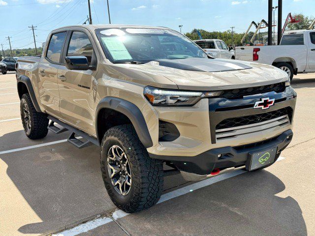 Certified 2024 Chevrolet Colorado ZR2 w/ ZR2 Convenience Package III AWD/4WD image 7