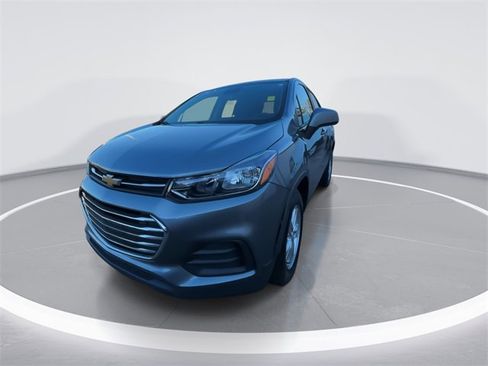 Used 2020 Chevrolet Trax LS w/ Tint and Cruise Package image 3