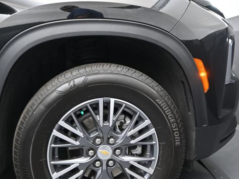 Certified 2026 Chevrolet Traverse LT FWD image 33