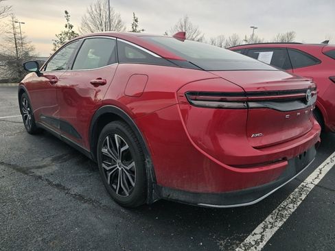 Used 2023 Toyota Crown XLE image 5