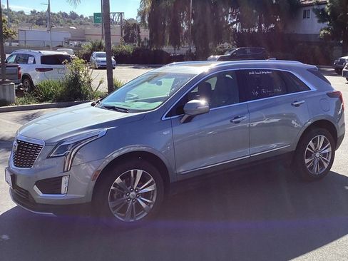 Used 2024 Cadillac XT5 Premium Luxury image 5