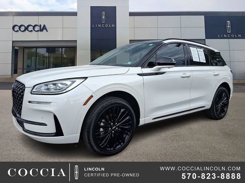 Certified 2025 Lincoln Corsair Reserve w/ Jet Appearance Package AWD/4WD image 1