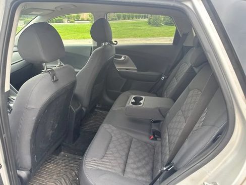 Used 2019 Kia Niro LX FWD image 10