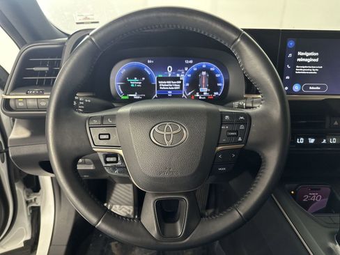 Used 2023 Toyota Crown image 14