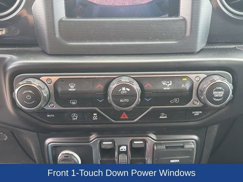 Used 2022 Jeep Gladiator Sport AWD/4WD image 16