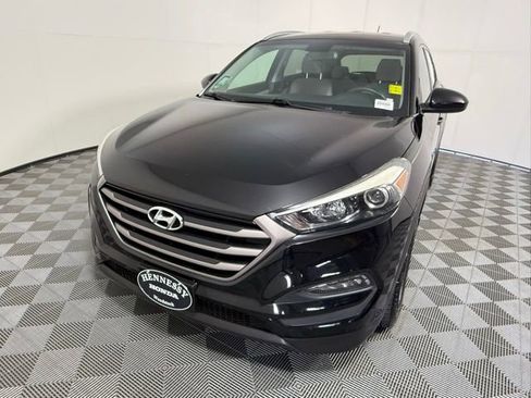 Used 2016 Hyundai Tucson SE w/ Option Group 02 AWD/4WD image 2