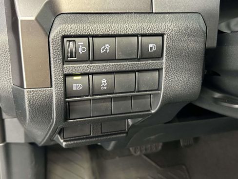 Used 2026 Toyota 4Runner SR5 AWD/4WD image 19
