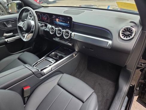 Used 2025 Mercedes-Benz GLB 250 4MATIC image 24