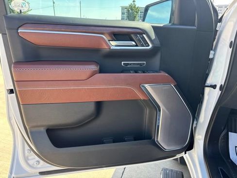 Used 2023 GMC Sierra 1500 Denali Ultimate AWD/4WD image 18