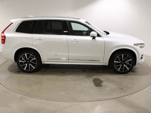 Used 2024 Volvo XC90 B6 Plus w/ Protection Package image 6