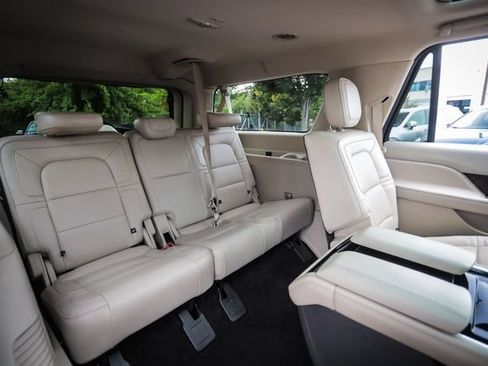 Used 2018 Lincoln Navigator L Reserve w/ Technology Package AWD/4WD image 59