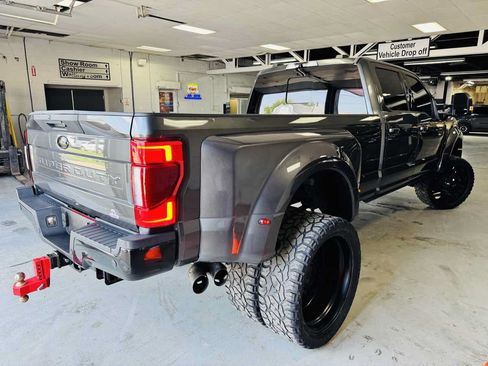 Used 2020 Ford F450 Lariat w/ Lariat Ultimate Package AWD/4WD image 6