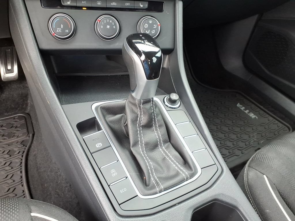 Used 2024 Volkswagen Jetta Sport FWD image 12