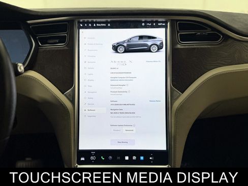 Used 2017 Tesla Model X 75D image 23