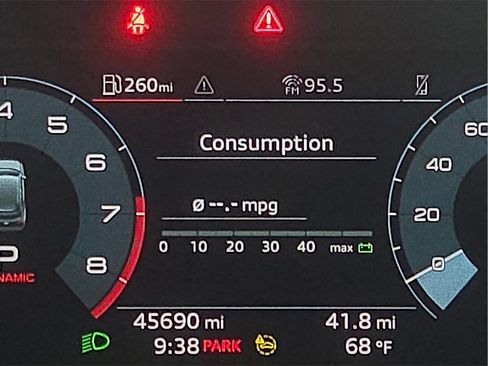 Used 2023 Audi Q3 2.0T Premium w/ Black Optic Sport Package image 24