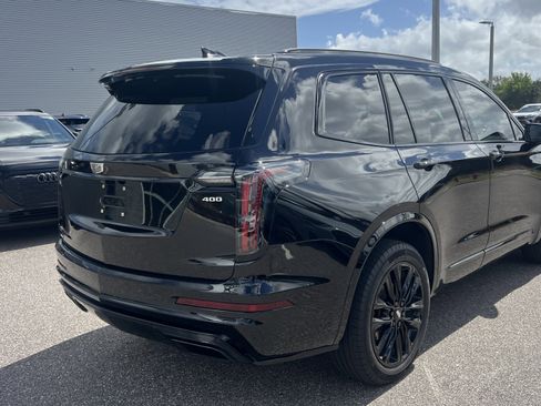 Used 2022 Cadillac XT6 Sport w/ LPO, ONYX Package image 6