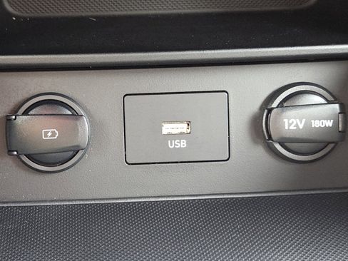 Used 2023 Hyundai Kona SEL AWD/4WD image 4