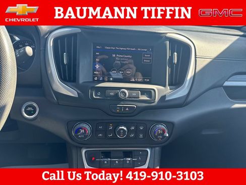 Used 2023 GMC Terrain SLE w/ Driver Convenience Package FWD image 11