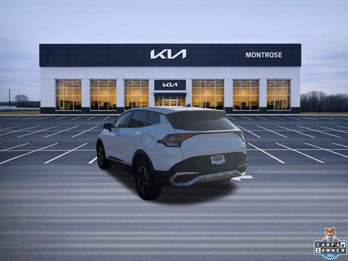 Certified 2025 Kia Sportage LX AWD/4WD image 7