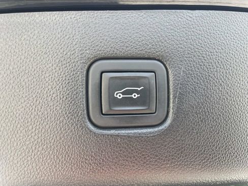 Used 2023 Chevrolet Blazer LT w/ Convenience Package FWD image 13