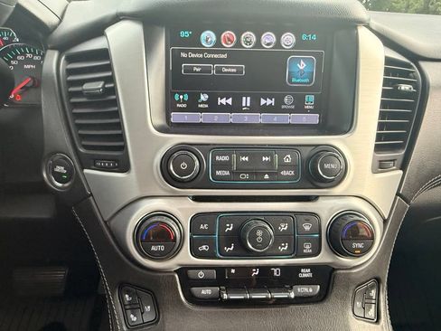 Used 2018 GMC Yukon XL SLT w/ Open Road Package AWD/4WD image 22
