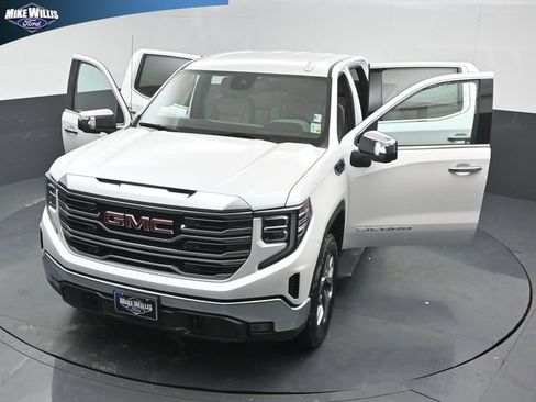 Used 2025 GMC Sierra 1500 SLT w/ SLT Premium Package AWD/4WD image 26