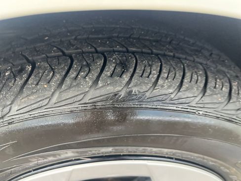 Used 2015 Toyota Prius Three image 27