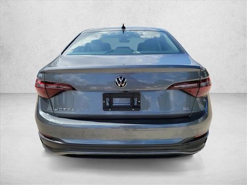 Used 2023 Volkswagen Jetta SE FWD image 6