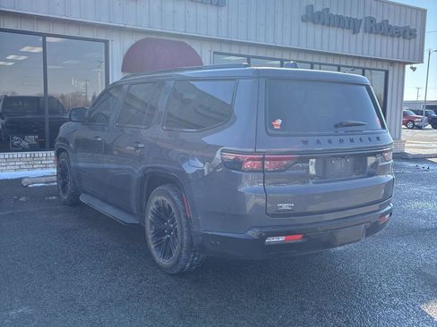 Used 2023 Jeep Wagoneer Series II w/ Convenience Group I image 7